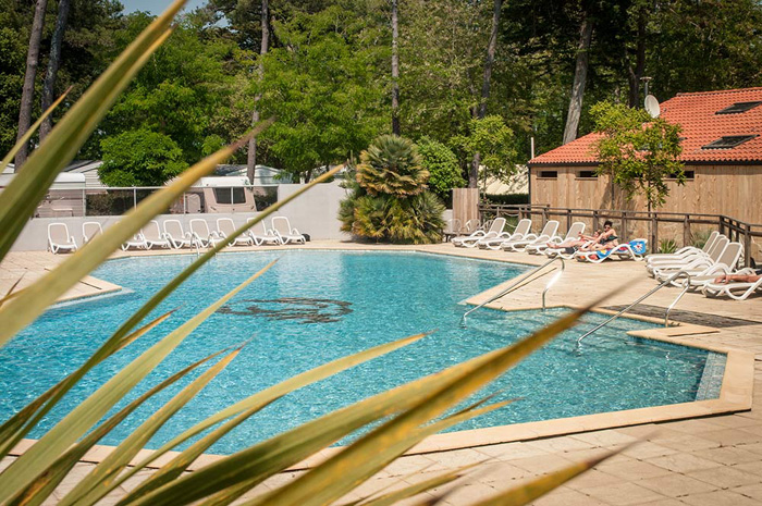 Magnifique piscine dans ce camping pas cher en Vendée