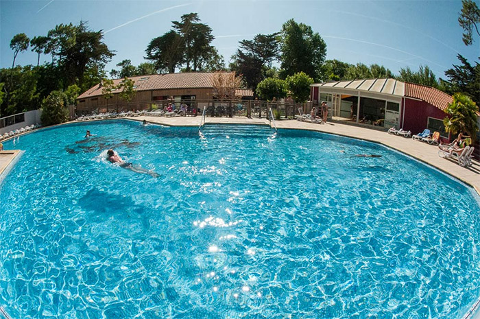 piscine du camping les pieds dans l'eau Vendée